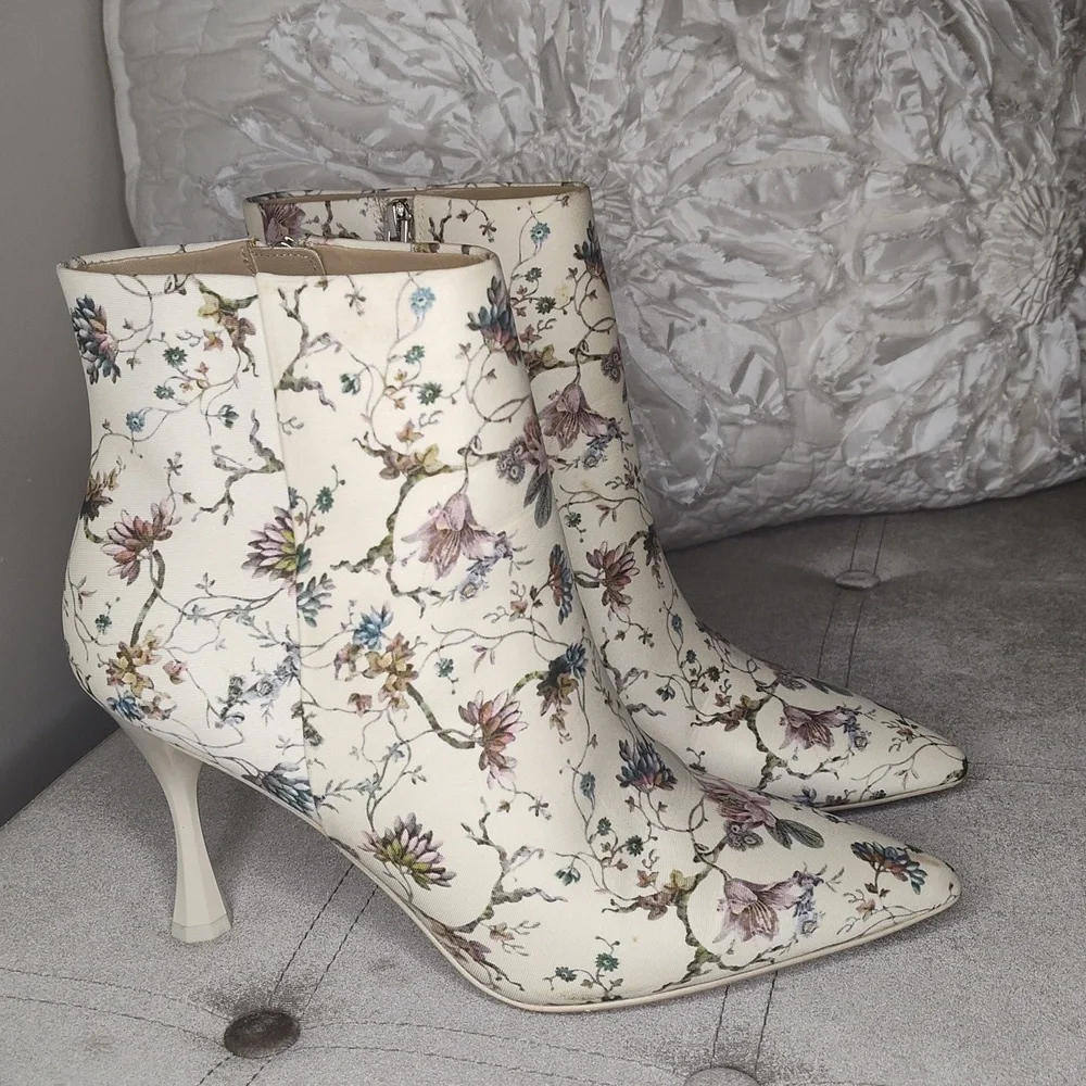 Antonio Melani Floral Print Booties - Picture 2 of 10